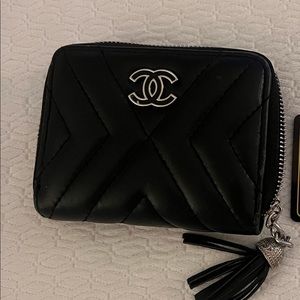 AUTHENTIC CHANEL WALLET!!! barely used !!! GORGEOUS